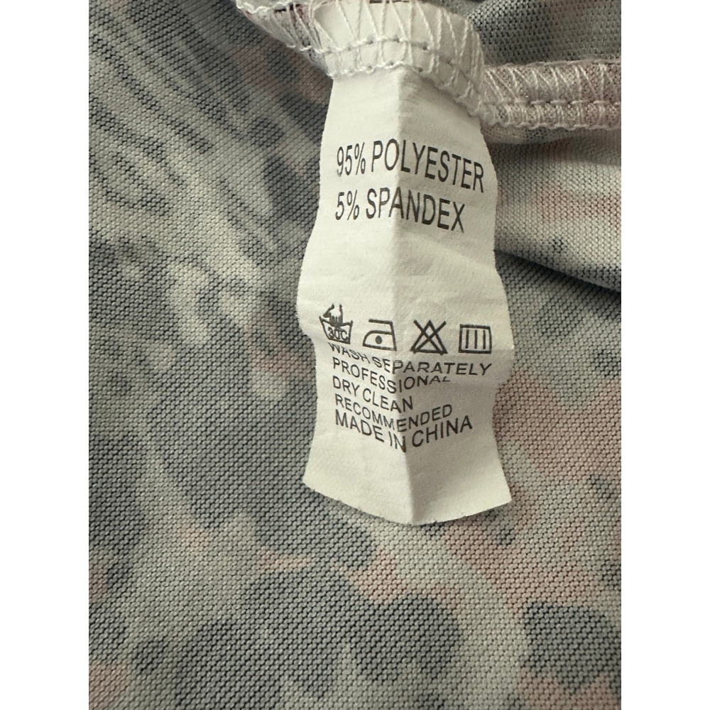Unbranded Women's 1XL T-Shirt Abstract Animal Print Short Sleeve Scoop Neck - Picture 5 of 6
